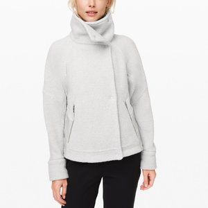 Lululemon "Show Me the Sherpa Jacket" Size 2